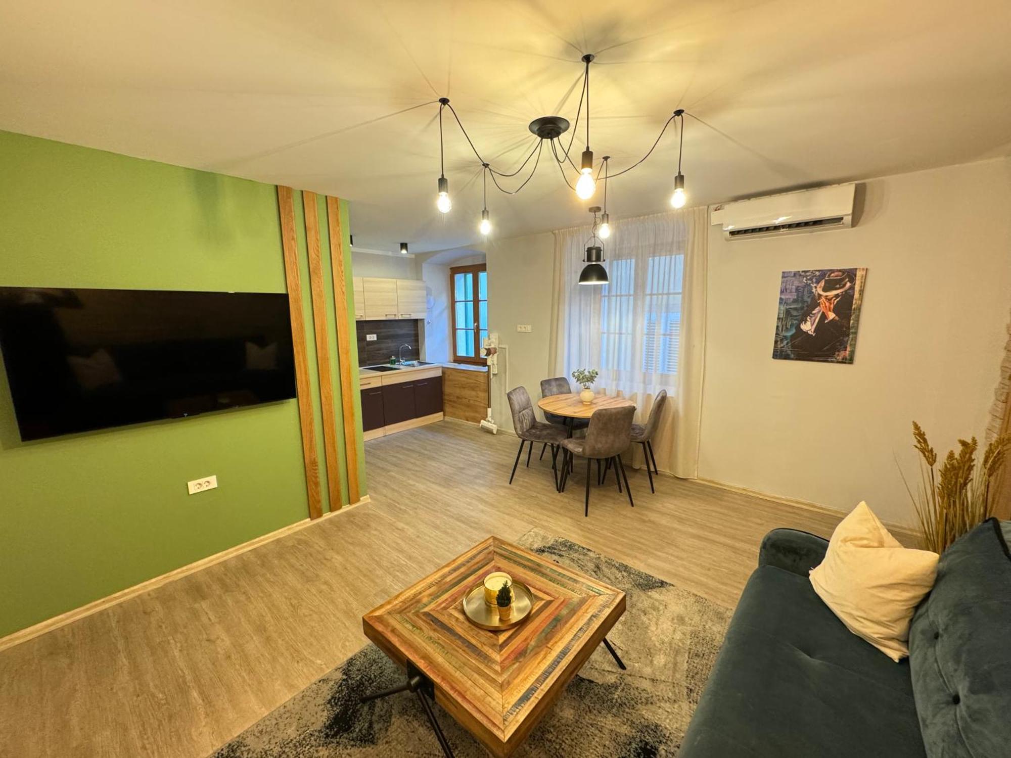 Appartamento Four Seasons Fiume Esterno foto